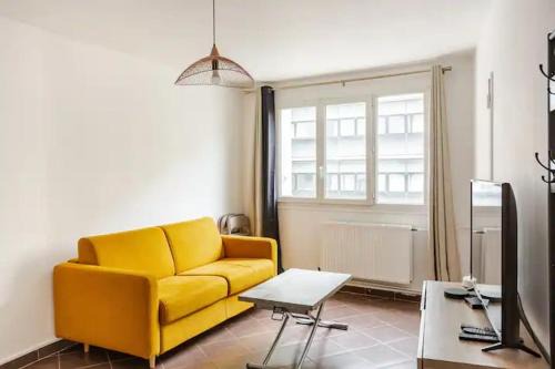 Saint-Fargeau Apartment | Superbe Studio Paris Gambetta