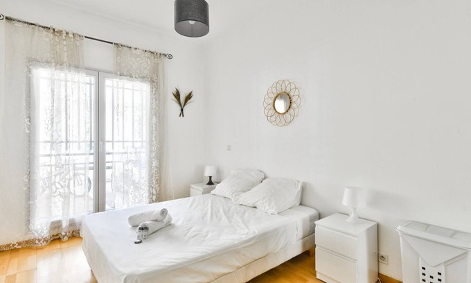 7th Arrondissement Apartment | Superbe T2 Front de Mer