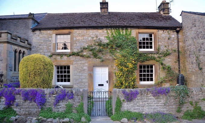 Ashford-in-the-Water Cottage | Superbly appointed, Cosy cottage in the heart of the Derbyshire Peak District