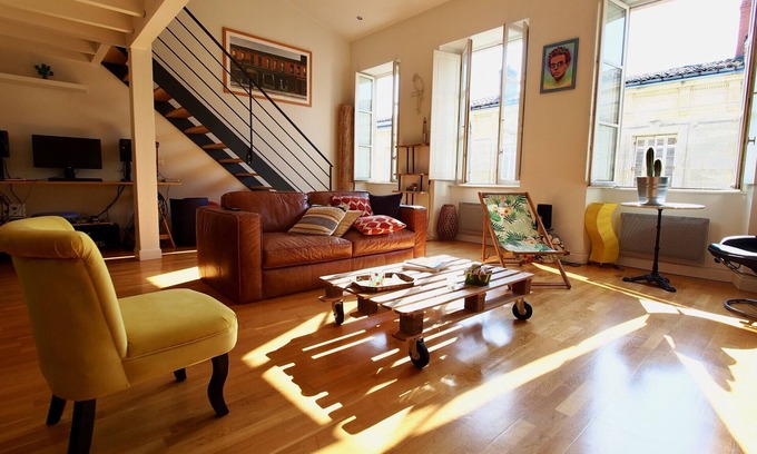 Saint Seurin - Fondaudege Apartment | Superbly renovated loft bathed in light