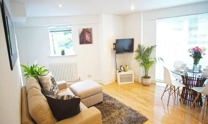 Canary Wharf Apartment | Superior Canary Wharf O2 Arena 2Bed