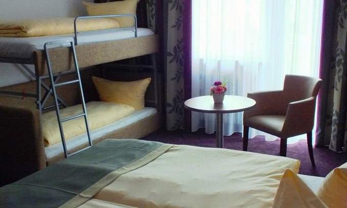Meckenbeuren Apartment | Superior Family Room Relax