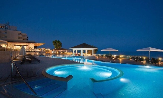 Potamos tis Germasogeias Apartment | Superior Room w/Balcony & Inland View