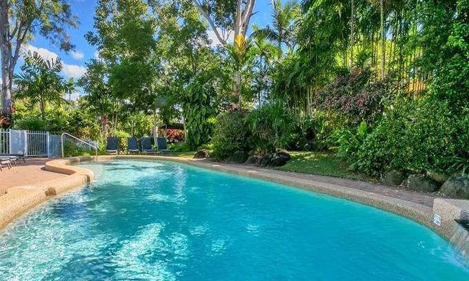 Trinity Beach Apartment | Superior Seaview 3 bedroom Apartment With Seaview's