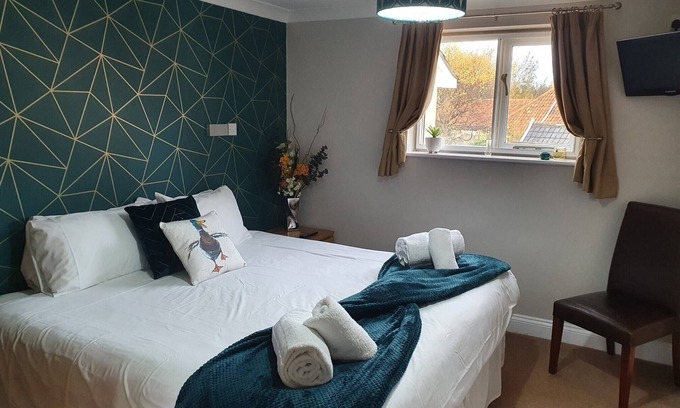 East Harling Bed & Breakfast | Superking room at The Nags Head