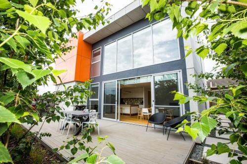 Warrnambool House | Superorange 6