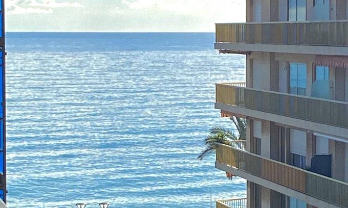 French Riviera Apartment | Sur la côte d’Azur, ce logement est idéalement situé