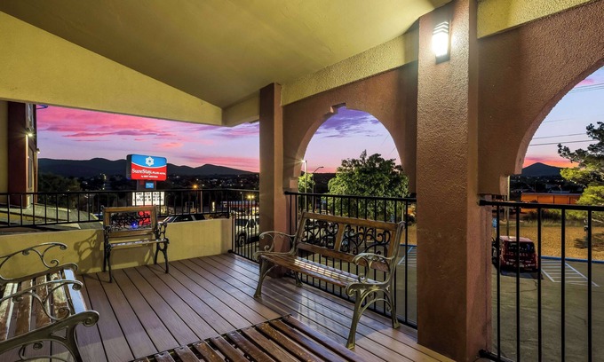 Tyrone Hotel | SureStay Plus Hotel by Best Western Silver City