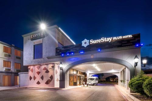 Lubbock Hotel | SureStay Plus Hotel by Best Western Lubbock Medical Center