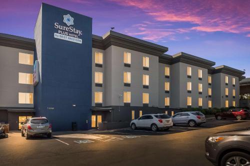 SeaTac Hotel | SureStay Plus Hotel by Best Western SeaTac Airport