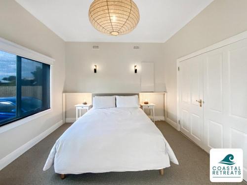 Surf Beach House | Surf Beach Remote Retreat - Linen Included