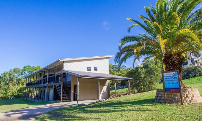 Agnes Water House | Surf Hunter - boat parking, walk to beach