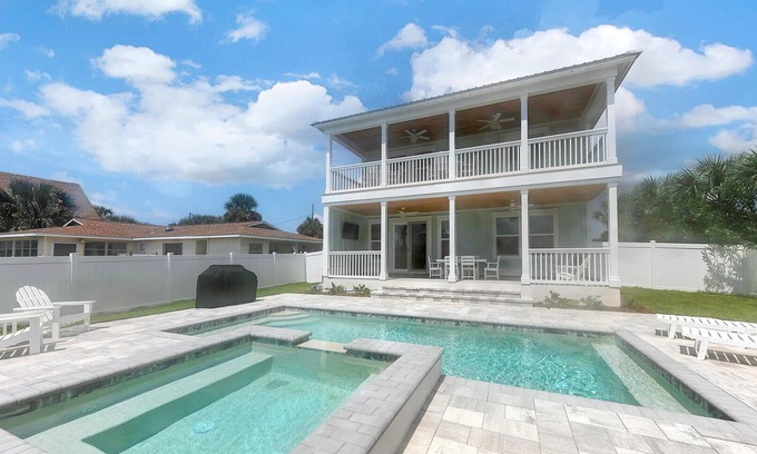 Laguna Beach Estates House | Surf-N-Santa, 6 BR/4 BA, Private Pool with Hot Tub, West End PCB, Sleeps 18
