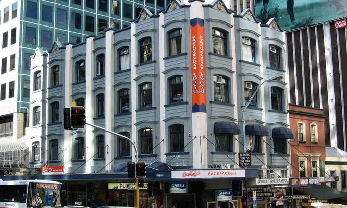 Auckland Central Business District Hostel | Surf 'N' Snow Backpackers