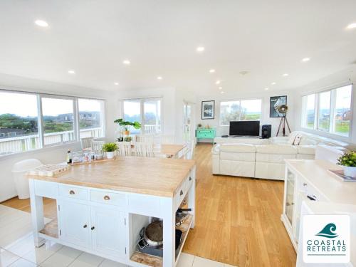 Surf Beach House | Surf Shack on Stradbroke
