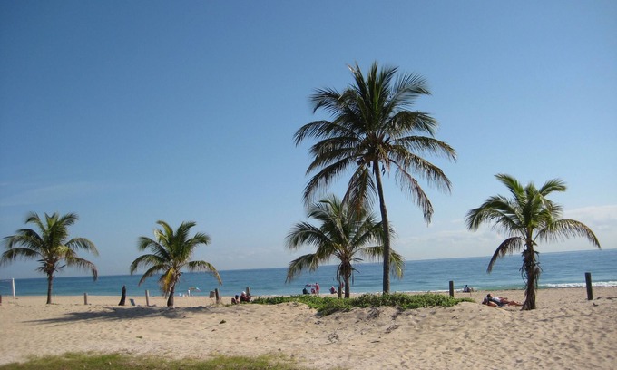 Pompano Beach Hotel | Surf Side Resort