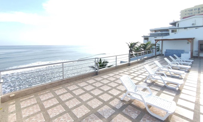 Manta Apartment | Surf Spot in beachfront building - El Murciélago, Manta