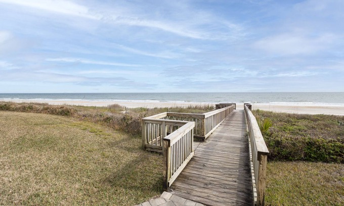Sawgrass Condo | Surf Villa 626 | Ground Floor Beachfront Condo With Pool & Beach Access