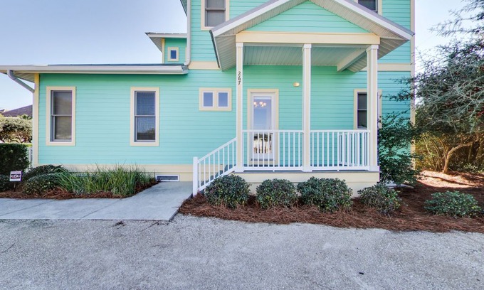 Inlet Beach House | Surfer Dog: 4 BR / 4 BA home in Inlet Beach, Sleeps 13