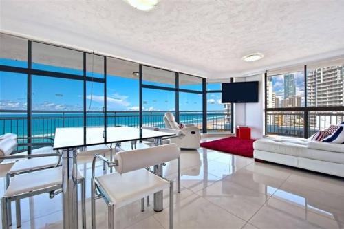 Surfers Paradise Apartment | Surfers Paradise Apartment With Amazing Views