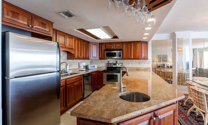 Garden City Condo | Surfmaster - Oceanfront 3 Bedroom/3 Bath Beautiful! Great Rates!