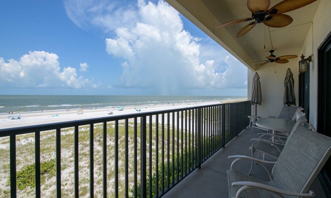 Clearwater Beach Condo | Surfside Condos 402 - Beachfront Getaway