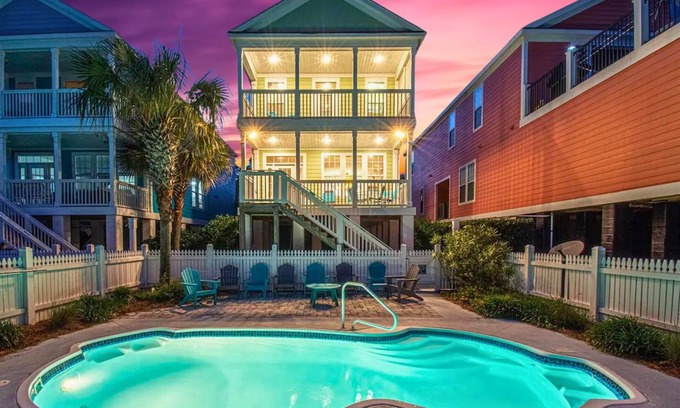 Surfside Beach House | Surfside/Myrtle Beach Family Oasis | Kid & Pet-Friendly + Heated Pool