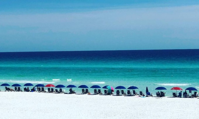 Miramar Beach Condo | SURFSIDE RESORT 1204.2 Bedroom/2 BathnFREE BEACH SERVICE & REMODELED KITCHEN