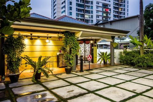 Benggali House | Surprised Homestay by uBook