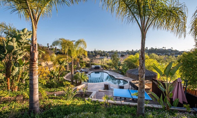 Vista House | Surreal Luxury Escape w/Views: Resort style Game Room/Pool & Hot Tub!