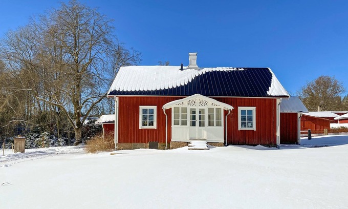 Gislaved Municipality House | Surrounded by fishing lakes, this beautiful cottage welcomes you.