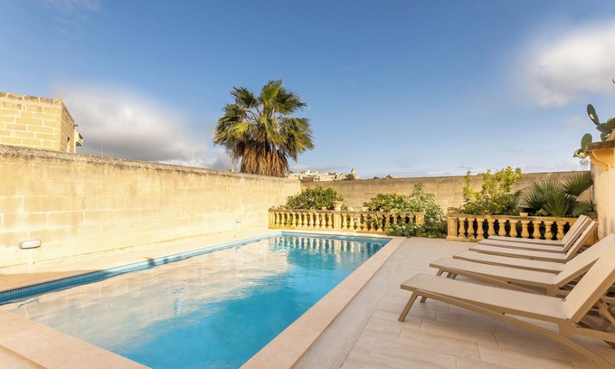 Kercem House | Surwig Gozitan Villa & Pool, Kercem Gozo, Malta