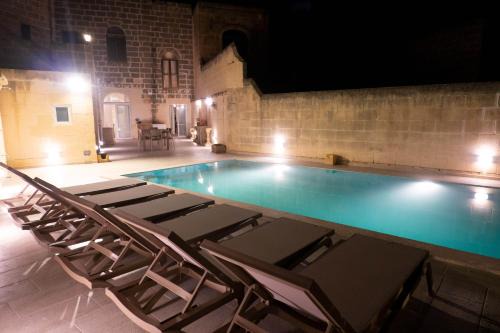 Kercem House | SurWig Vacation Townhouse