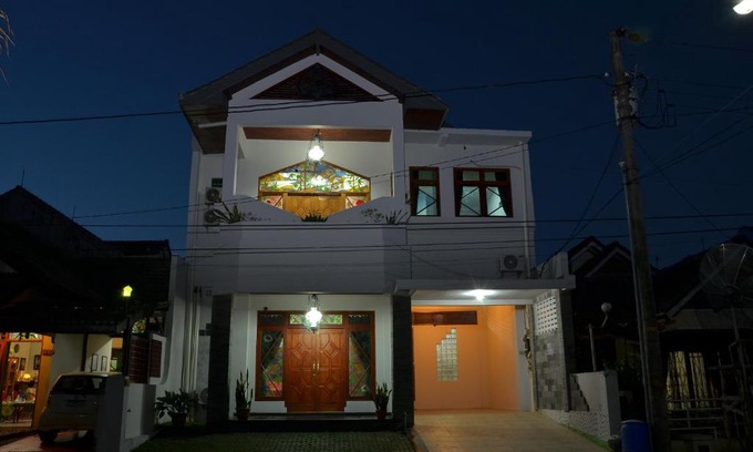 Kalasan House | Surya Darma Homestay