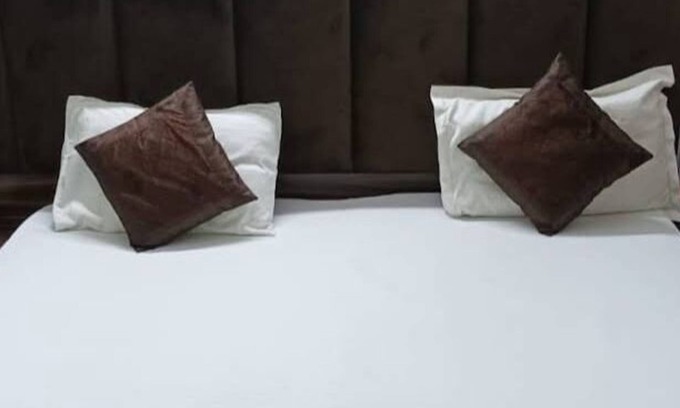 Jangpura Hotel | SURYA INN