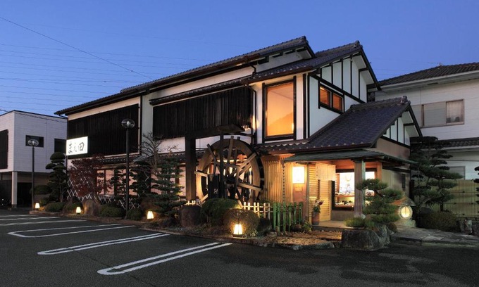 Kiho-cho Apartment | Sushi House