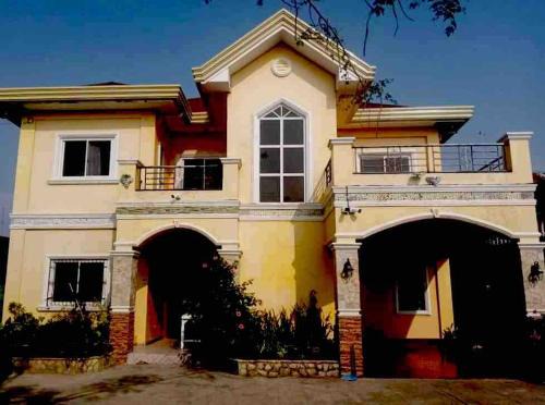 Santa Maria Apartment | Suso Beach Resorts BeachHouse Staycation-4Bedrooms