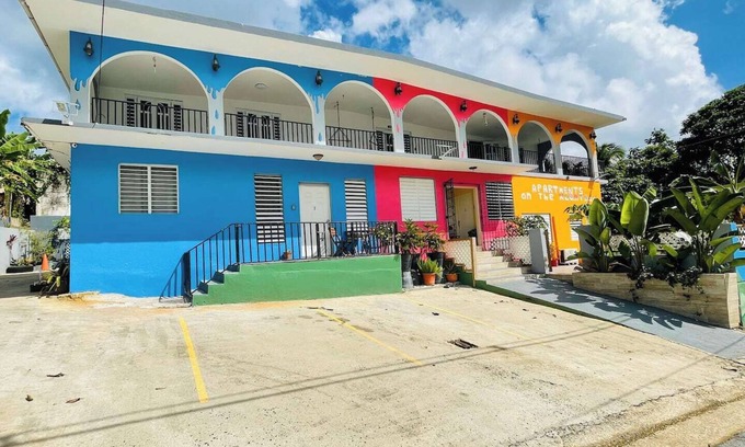 Ceiba Apartment | Sustainable Escape: Solar-Powered Gem Steps from Culebra Ferry & Bio Bay.