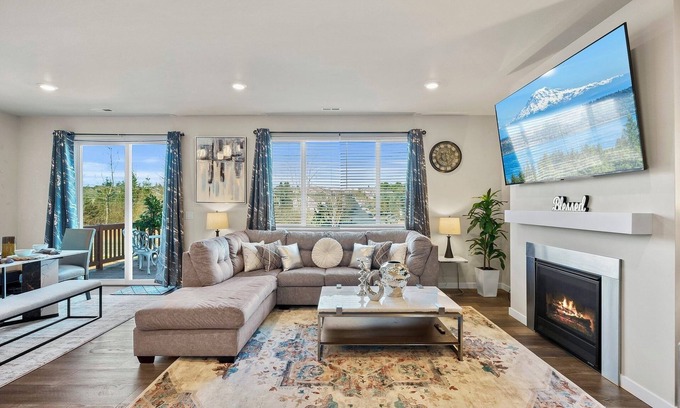 Spanaway House | SW1:CASCADE VILLA
