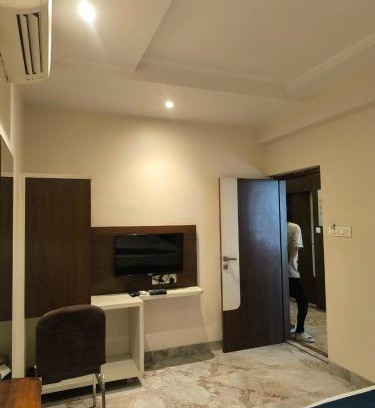 Rabale Hotel | Swagath Residency