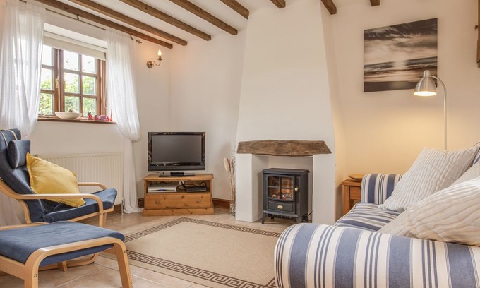 Kentisbury Cabin | Swallows Nest, COMBE MARTIN