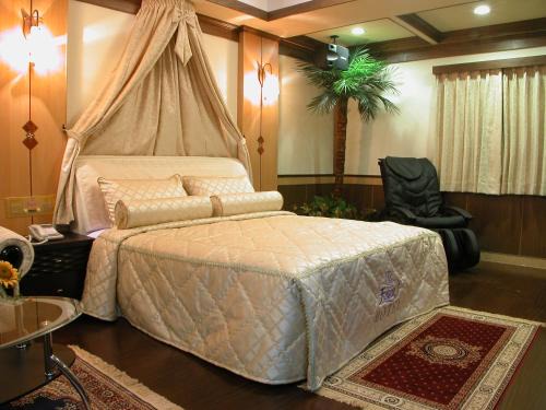 Guishan District Hotel | Swan Lake Motel