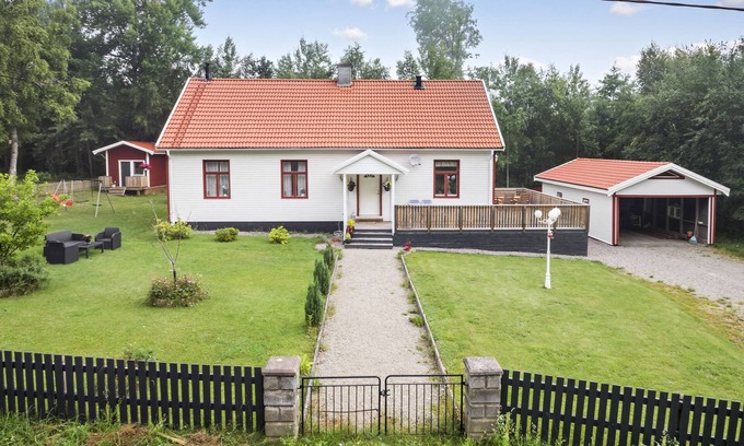 Berghemmet House | Sweden holiday at the lake Mycklaflon