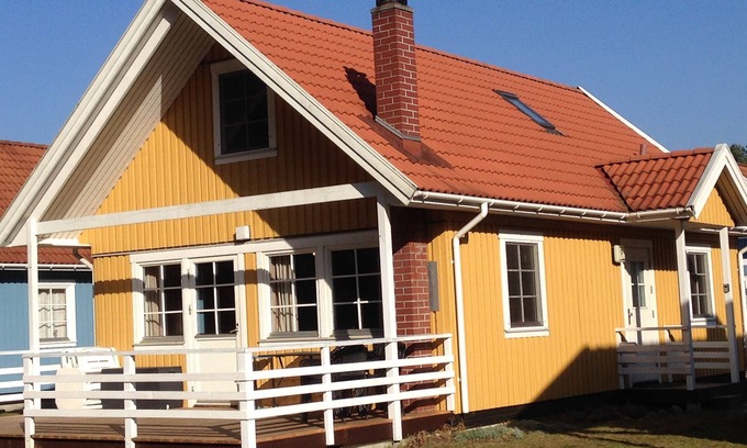 Userin House | Swedish house with 2 boats, 4 bedrooms 2 shower baths on Lake Userin