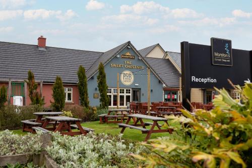Dunfermline Hotel | Sweet Chestnut, Dunfermline by Marston's Inns