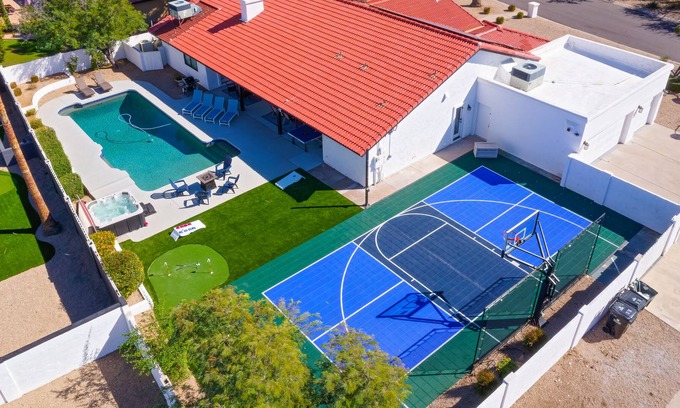 Paradise Valley Village House | SWEET ESCAPE SCOTTSDALE: PICKLEBALL/BASKETBALL + HEATED POOL + SPA + PING PONG + MORE