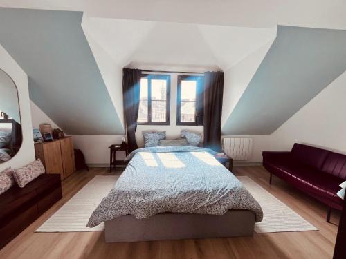 Le Conquet House | Sweet Leon - grande chambre baignoire vue mer