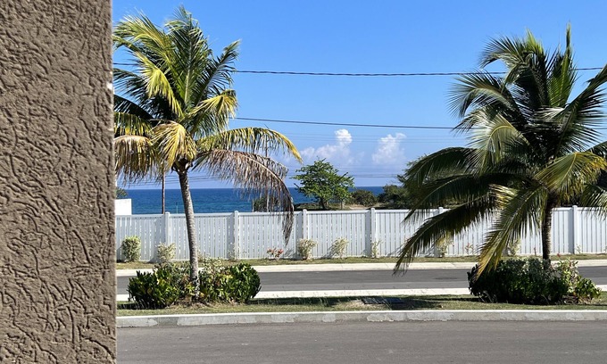 Lucea House | Sweet Paradise @Oceanpointe
