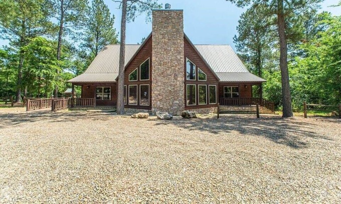 Broken Bow Cabin | Sweet Serenity-Bring the whole family to this spacious cabin