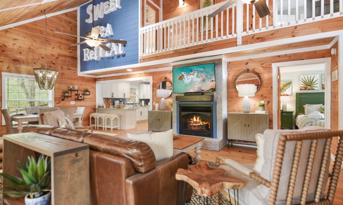 Ellijay House | Sweet Tea Retreat up on the hill in Cossawattee River Resort Ellijay